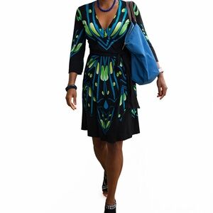 DVF Julian Size 6 Silk Wrap Dress Black Decofly Blue Green Print - Knee Length